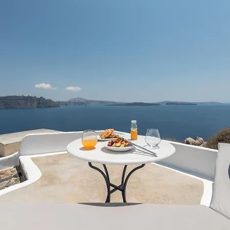 Chelidonia Luxury Oia (Santorini)