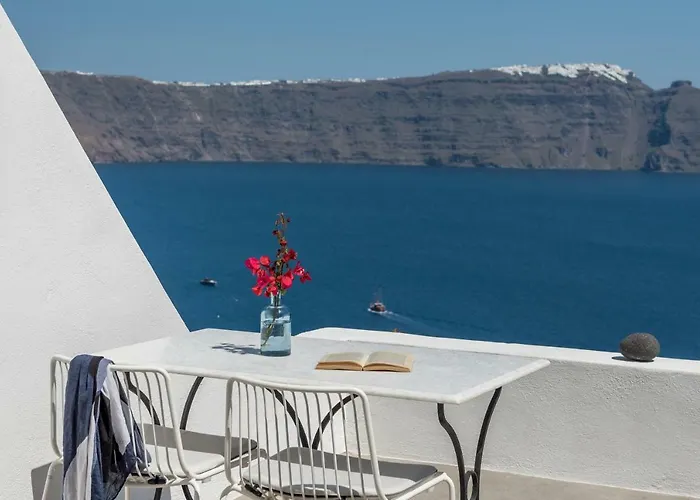 Chelidonia Luxury Oia (Santorini)