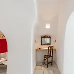 Chelidonia Luxury Hotel Oia (Santorini)