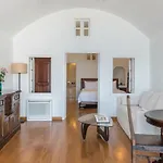 Chelidonia Luxury