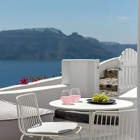 Chelidonia Luxury Oia (Santorini)