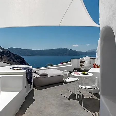 Chelidonia Luxury Oia (Santorini)