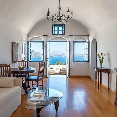 Chelidonia Luxury Oia (Santorini)
