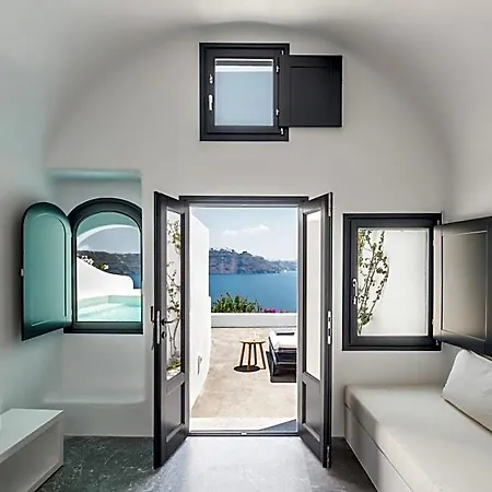 Chelidonia Luxury Oia (Santorini)