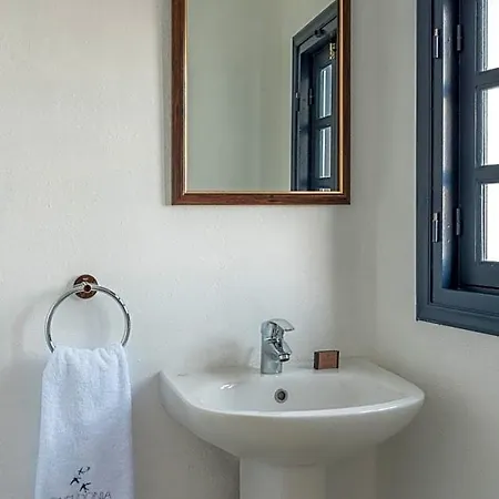 Szálloda Chelidonia Luxury Ía