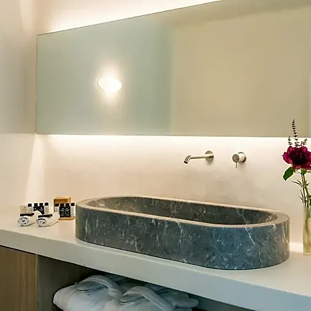 Chelidonia Luxury 4*