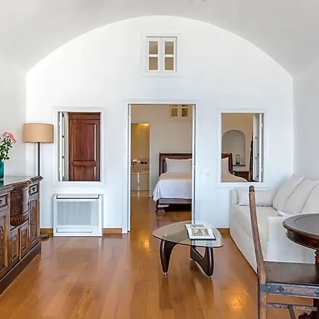 Chelidonia Luxury Hotel Oia (Santorini)