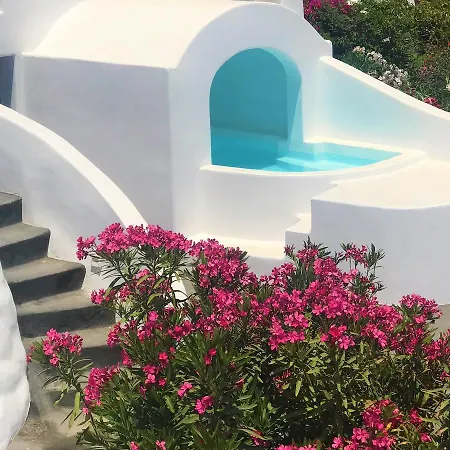 Chelidonia Luxury Oia (Santorini)
