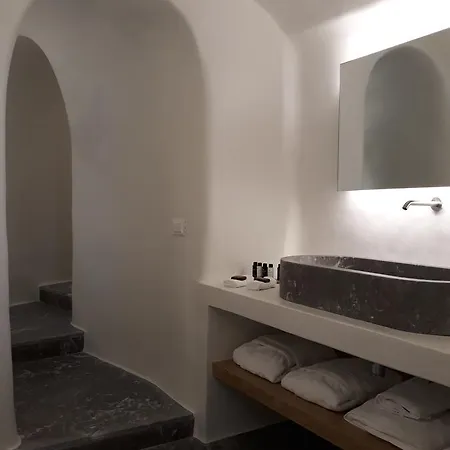 Chelidonia Luxury Hotel