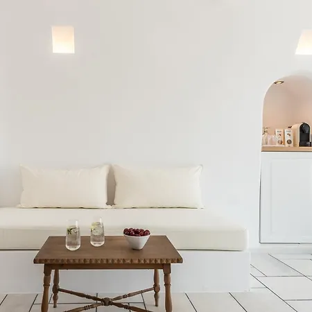 Chelidonia Luxury 4* Oia (Santorini)