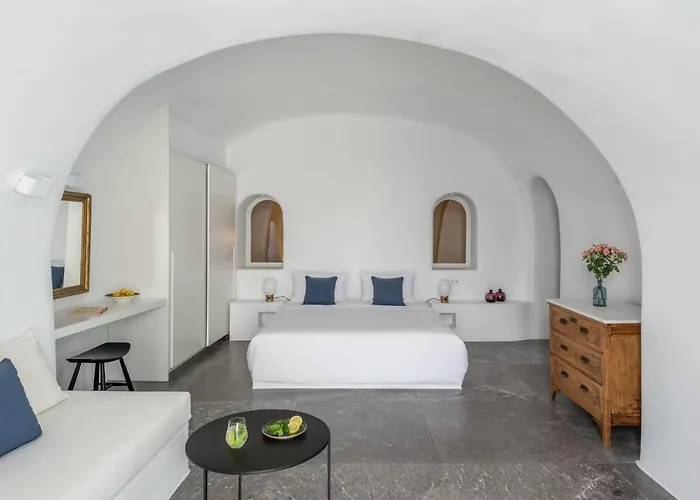 Hotel Chelidonia Luxury Oia