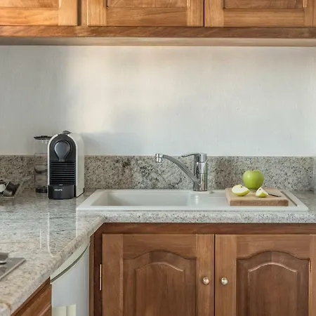 Chelidonia Luxury 호텔