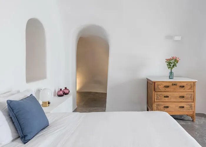 Chelidonia Luxury Szálloda Ía