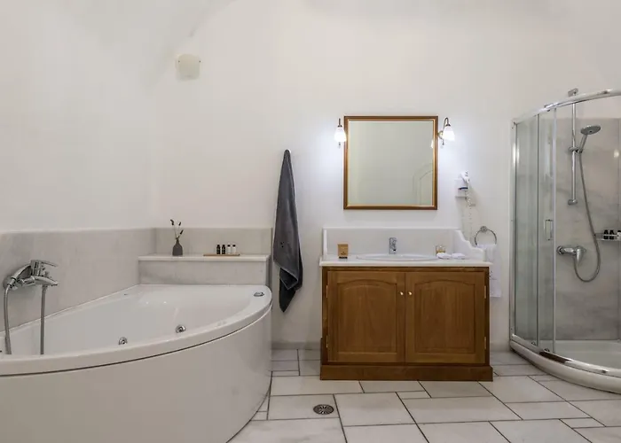 Chelidonia Luxury Szálloda 4*