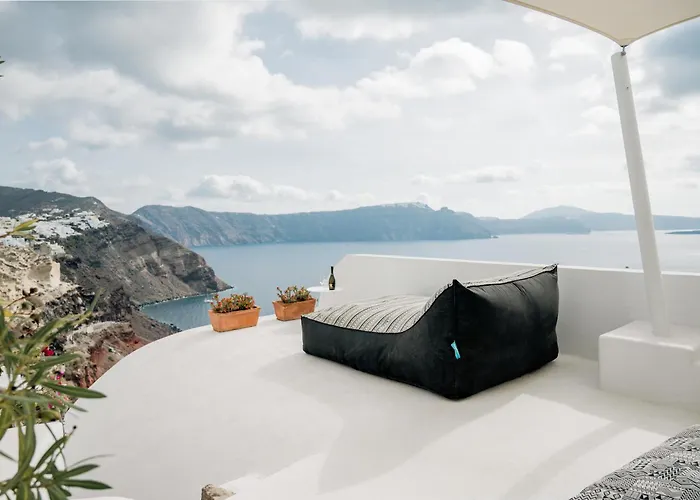 Chelidonia Luxury 4* Oia