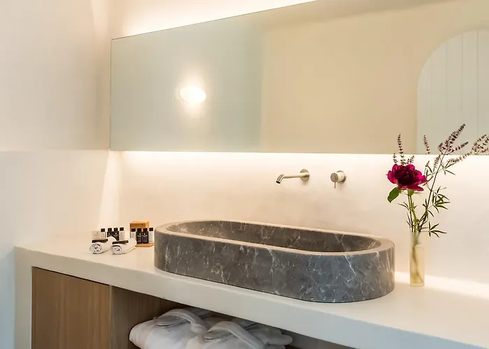 Chelidonia Luxury Hotel Oia