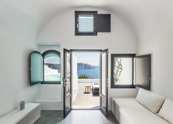 Chelidonia Luxury Hotel Oia